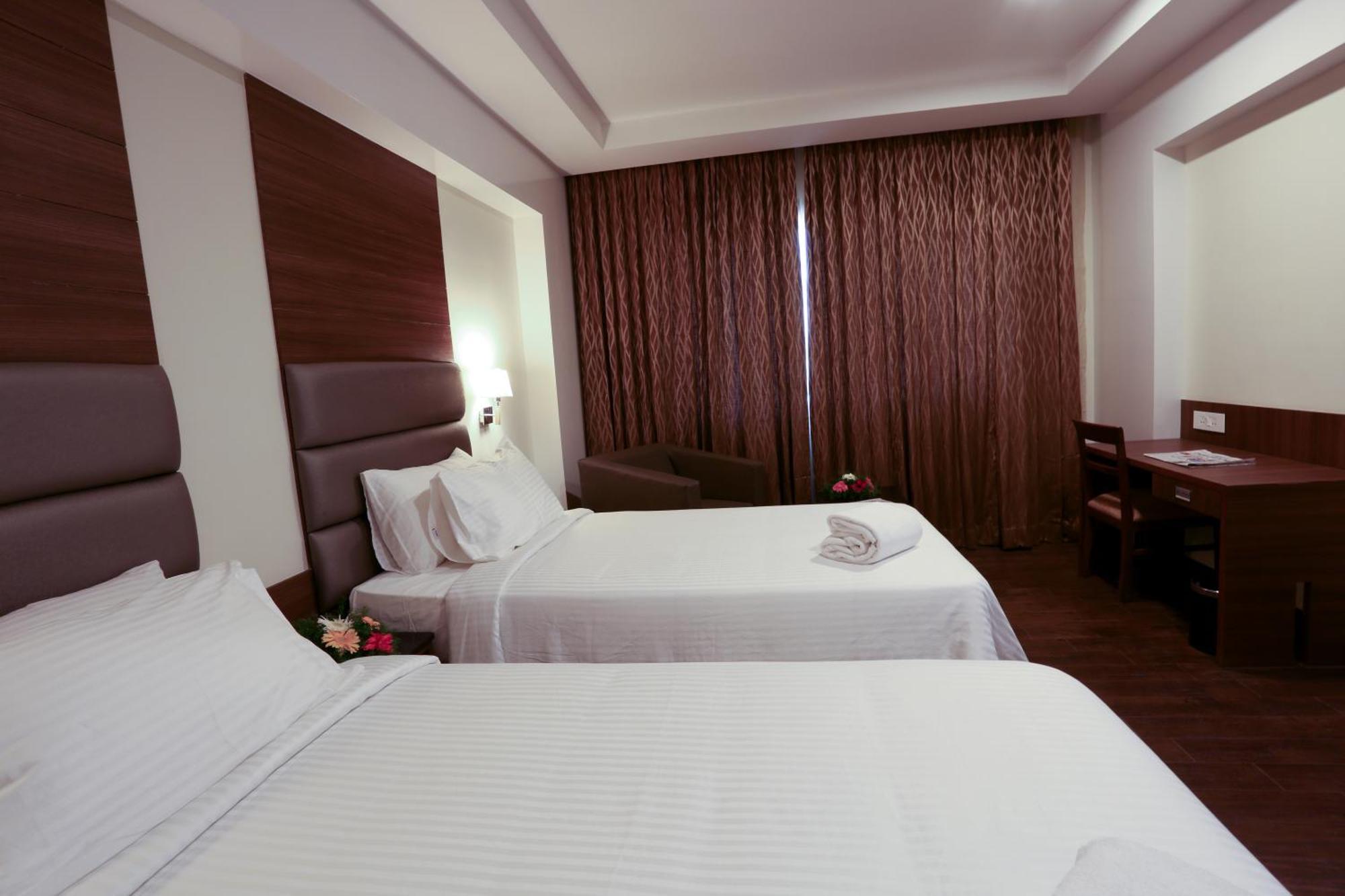 Fressotel Seetharam Coimbatore Buitenkant foto