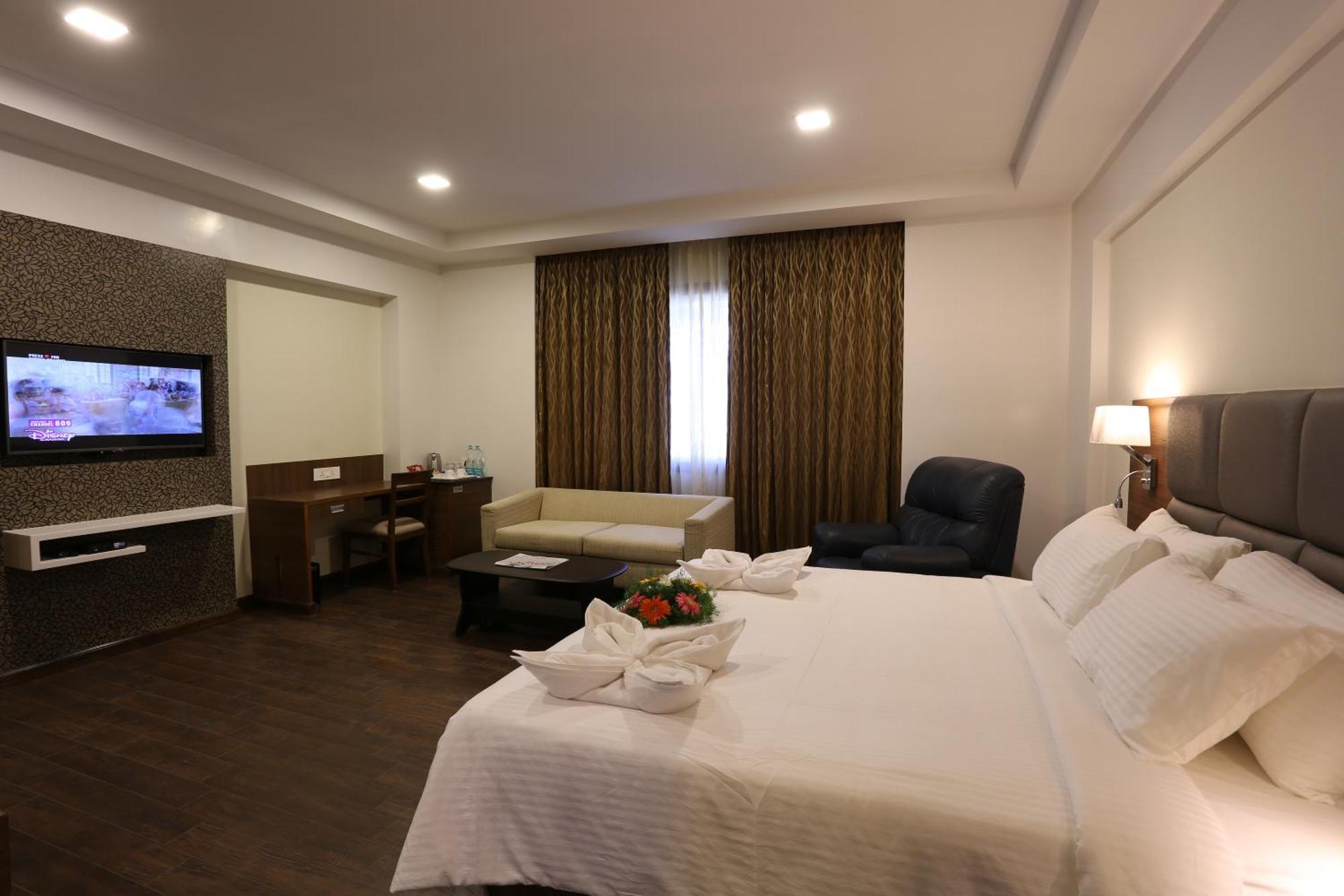 Fressotel Seetharam Coimbatore Buitenkant foto