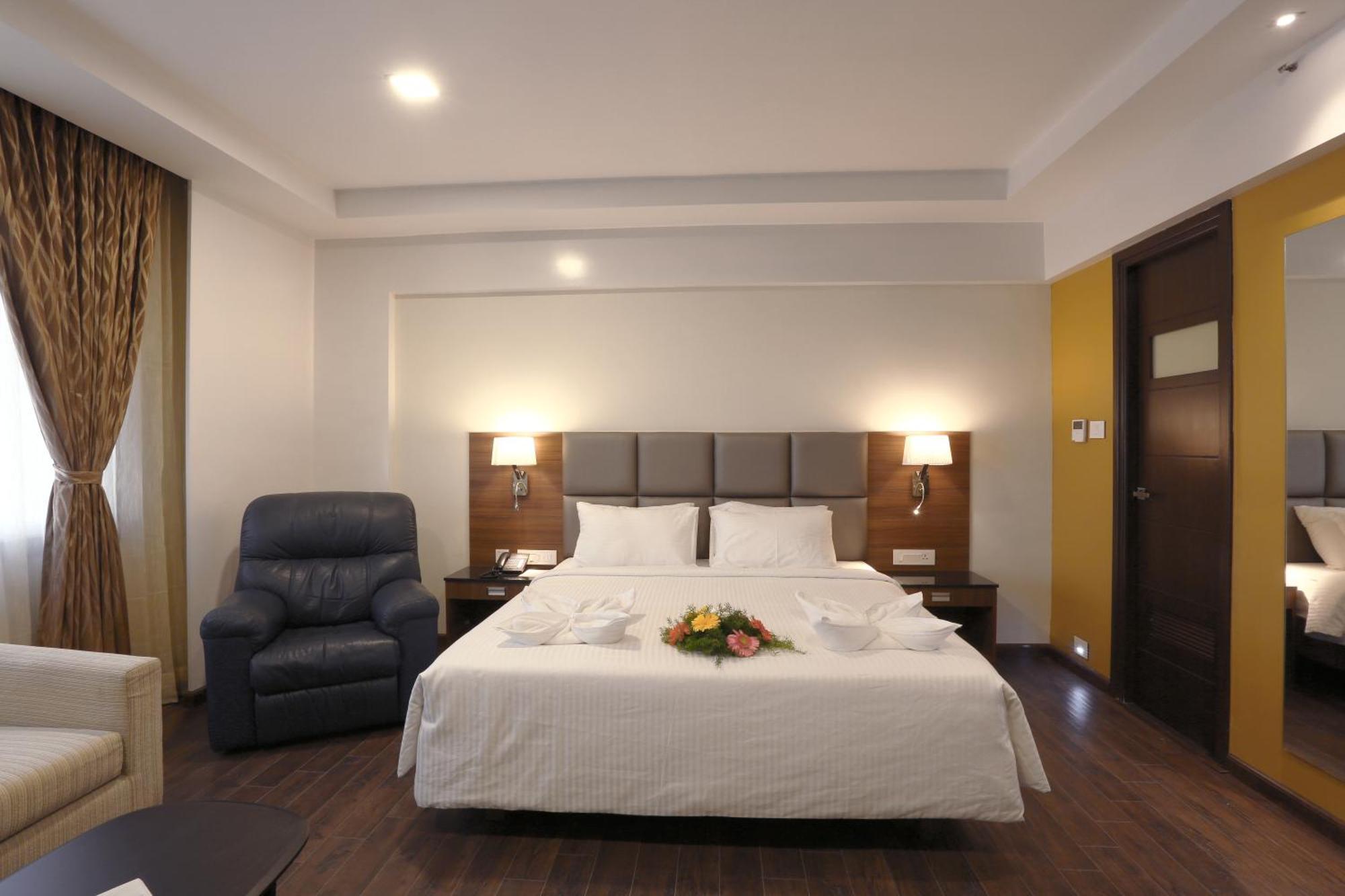 Fressotel Seetharam Coimbatore Buitenkant foto